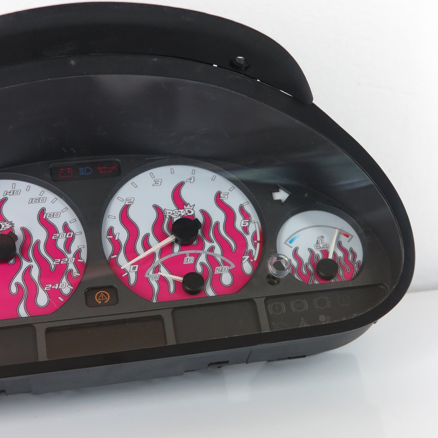 E46 Dials "PINK FIRE"