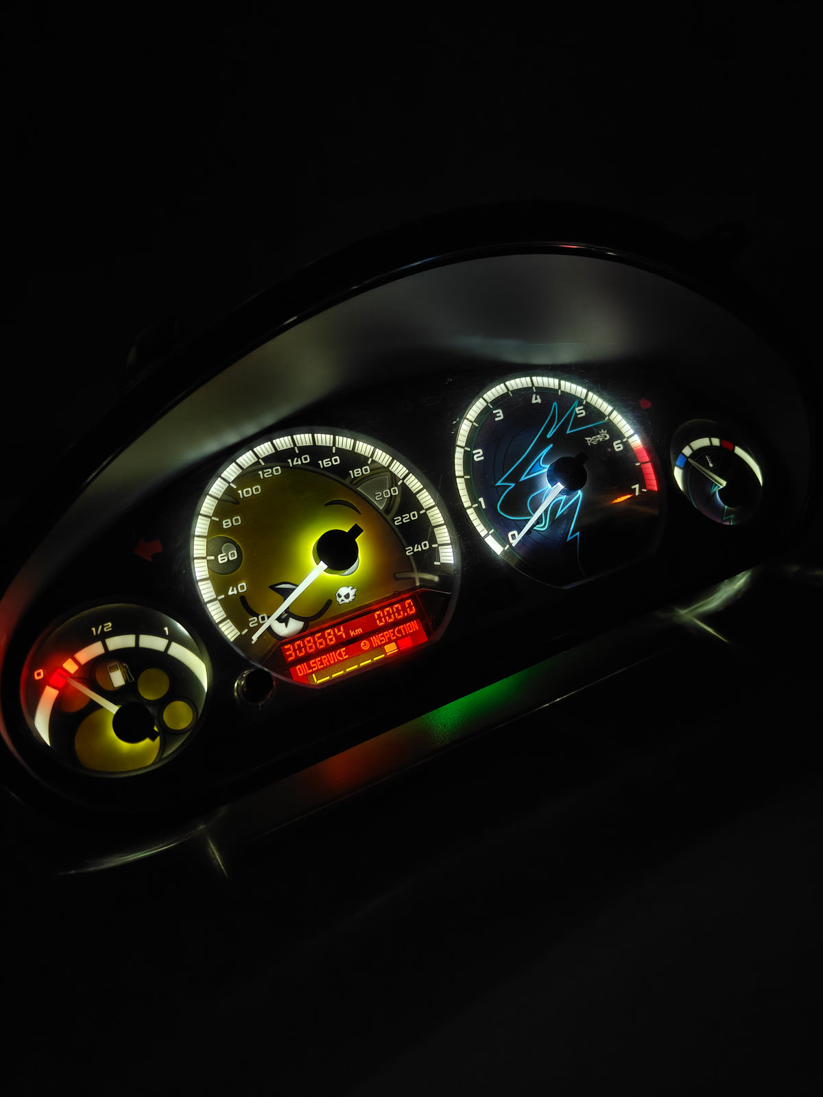 E36 Dials "TABBY & GRIFFIN"