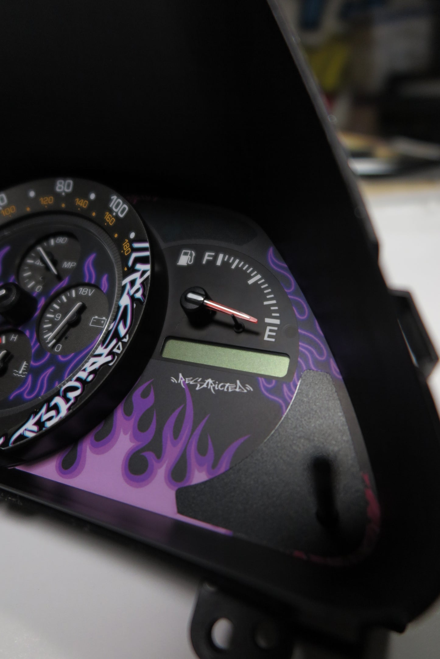 IS200/300 Cluster overlay " Purple Flames"